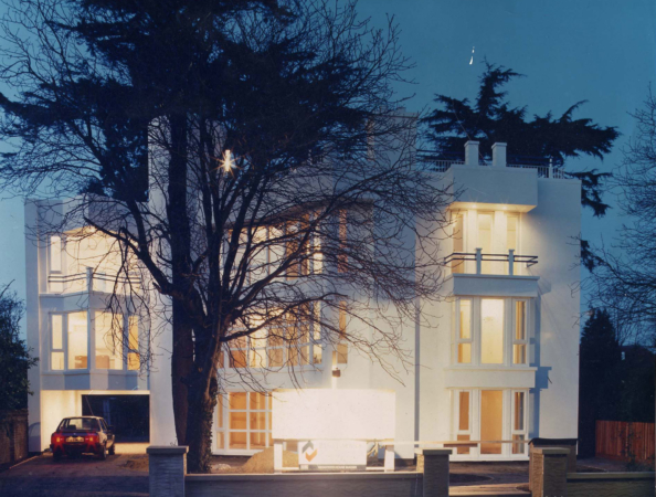 clubhouse_front_n.jpg