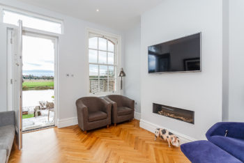 8316362-interior18.jpg